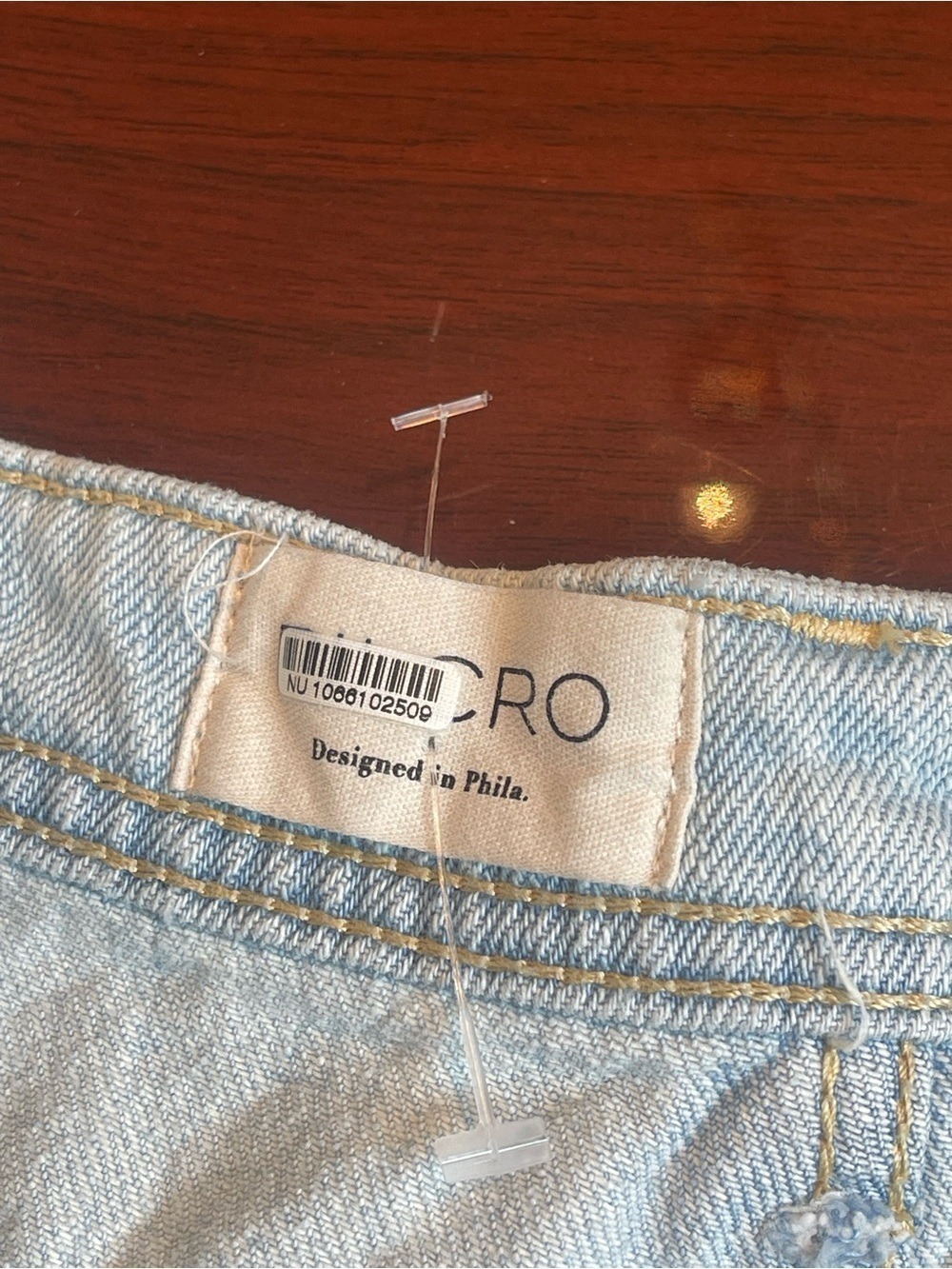 Pilcro Modern High-Waisted Baggy Barrel Jeans in Light Wash Denim Size 32 - Picture 7 of 12